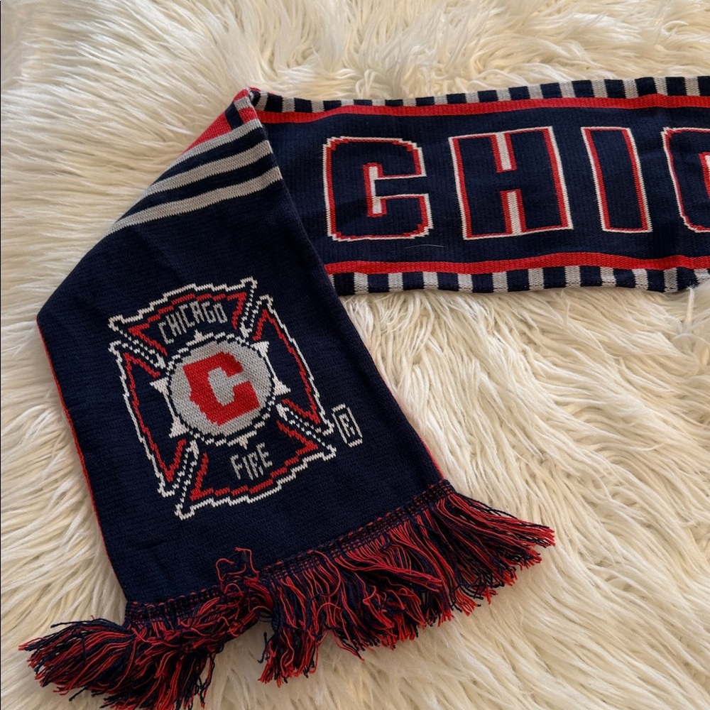 Chicago Themed Knit Scarf length 52” brand new brand adidas - Picture 2 of 8